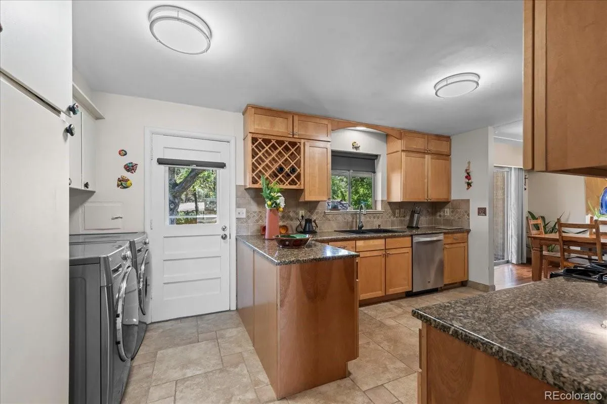 40 Skyline Drive Wheat Ridge CO 80215 MLS #REC6701807 05132026011141 1200 16