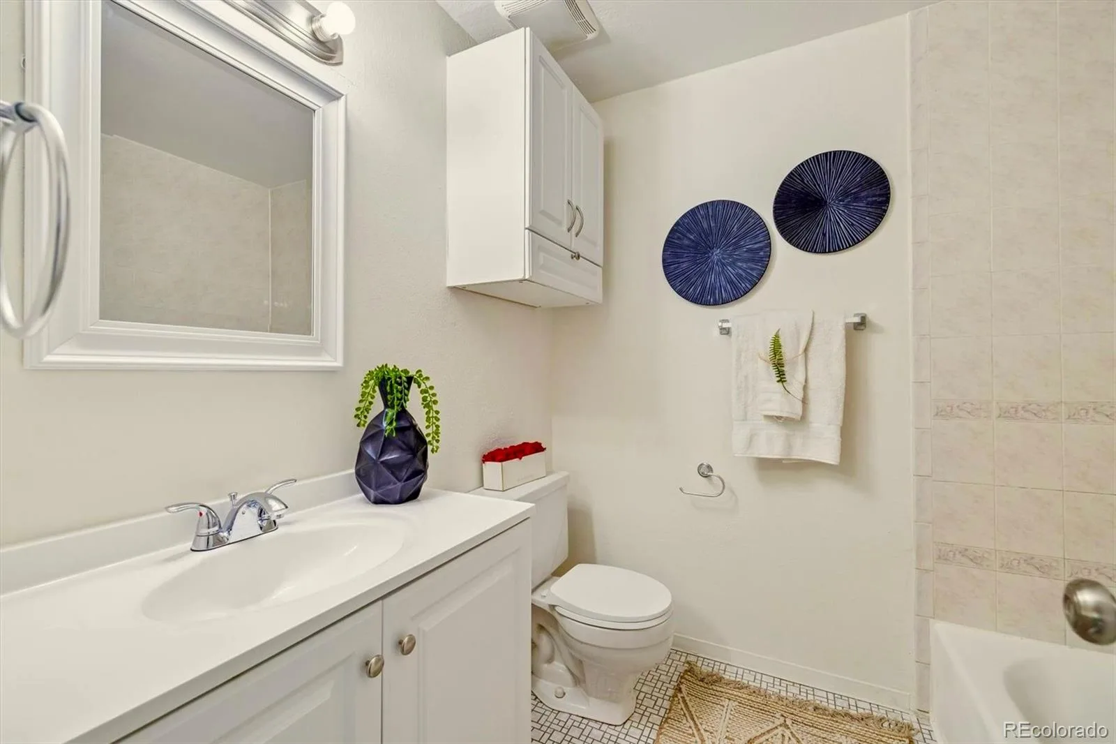 2906 S Parker Court Aurora CO 80014 MLS #REC6701870 07142026010619 1600 24