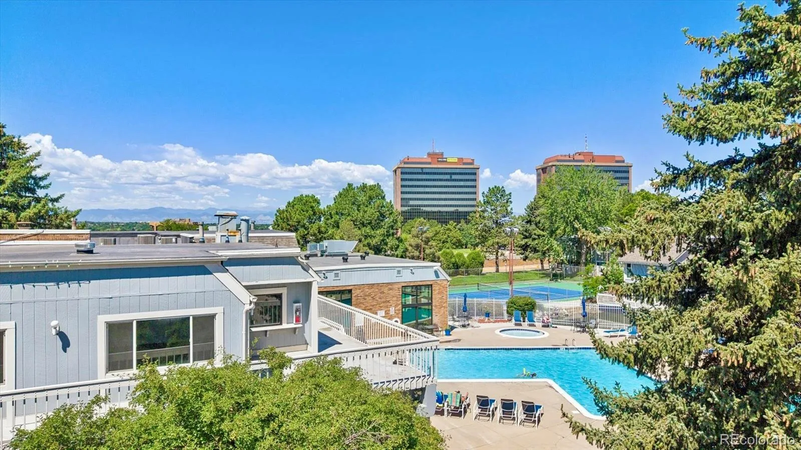 2906 S Parker Court Aurora CO 80014 MLS #REC6701870 07142026010619 1600 33