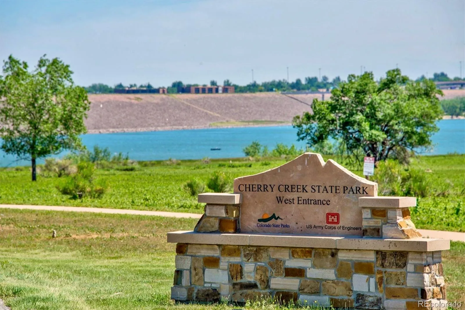 2906 S Parker Court Aurora CO 80014 MLS #REC6701870 07142026010619 1600 39