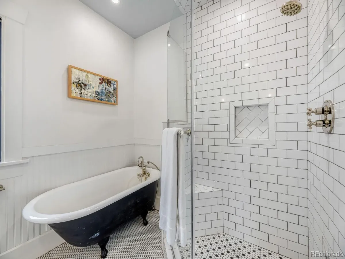 03262026012133 1200 18