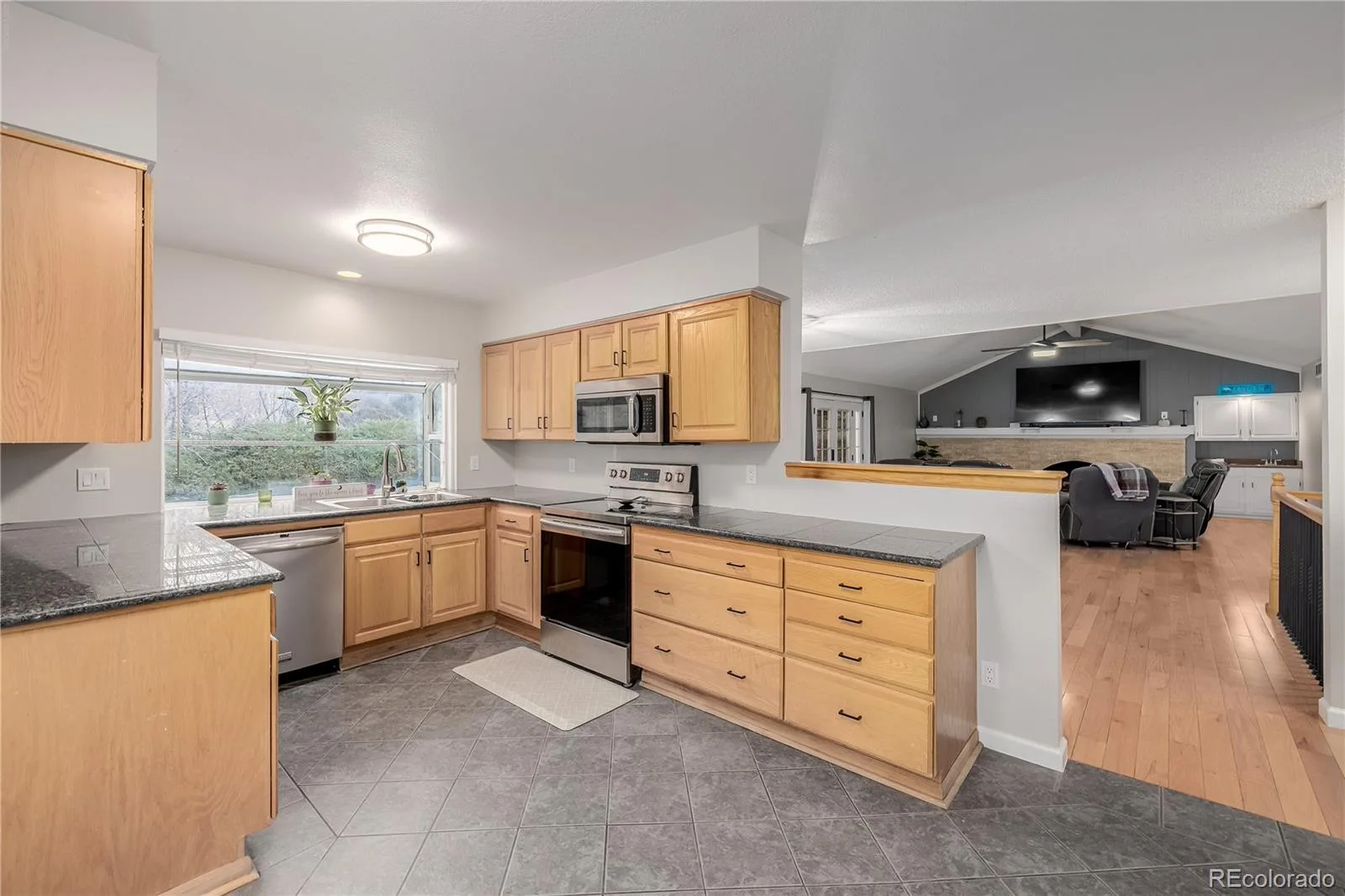 7831 Sangre De Cristo Littleton CO 80127 | MLS #REC6706407 08102026185634 1600 17