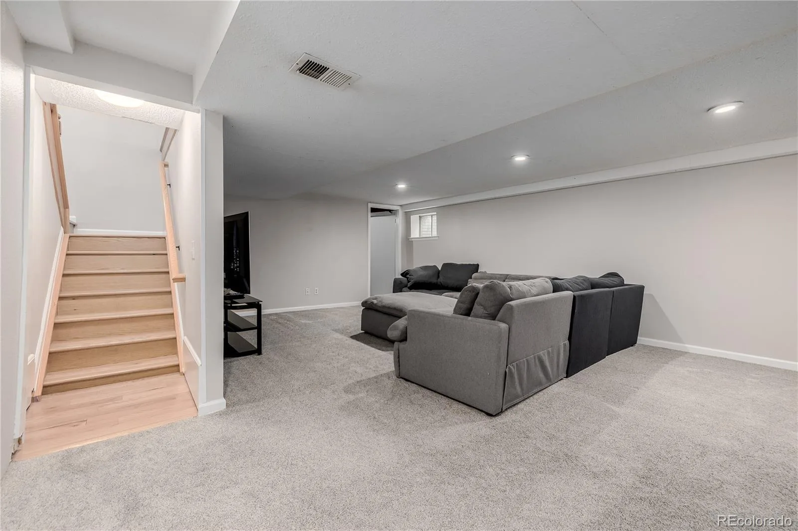 7831 Sangre De Cristo Littleton CO 80127 | MLS #REC6706407 08102026185634 1600 45