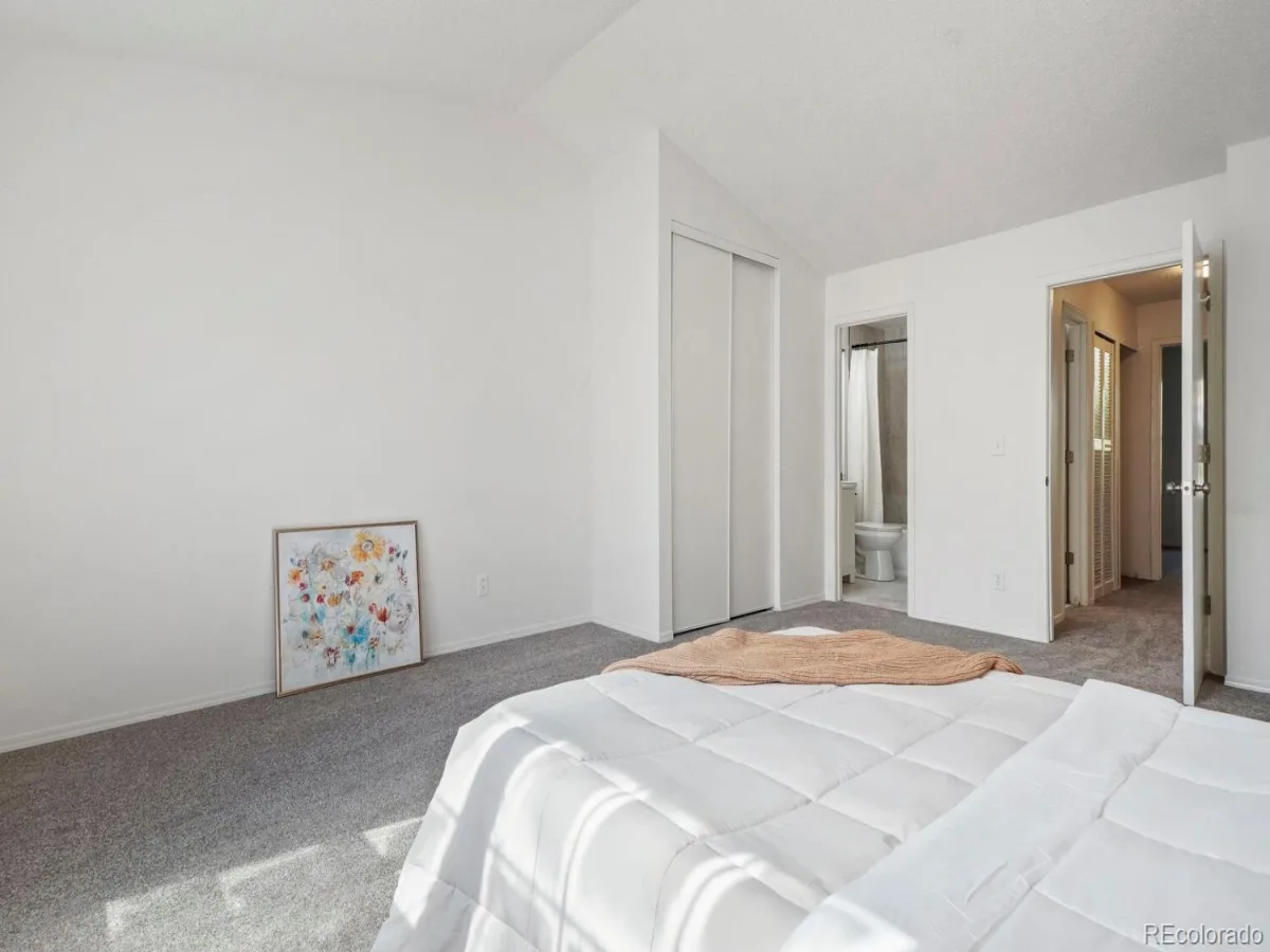 12063 E Hoye Drive Aurora CO 80012 | MLS #REC6709985 10022026165347 1200 16