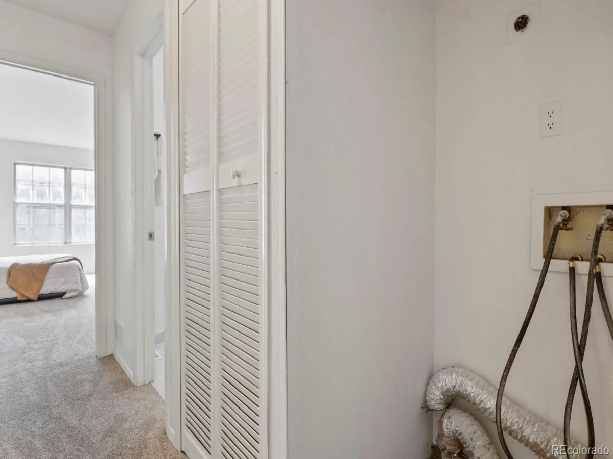 12063 E Hoye Drive Aurora CO 80012 | MLS #REC6709985 10022026165347 1200 22