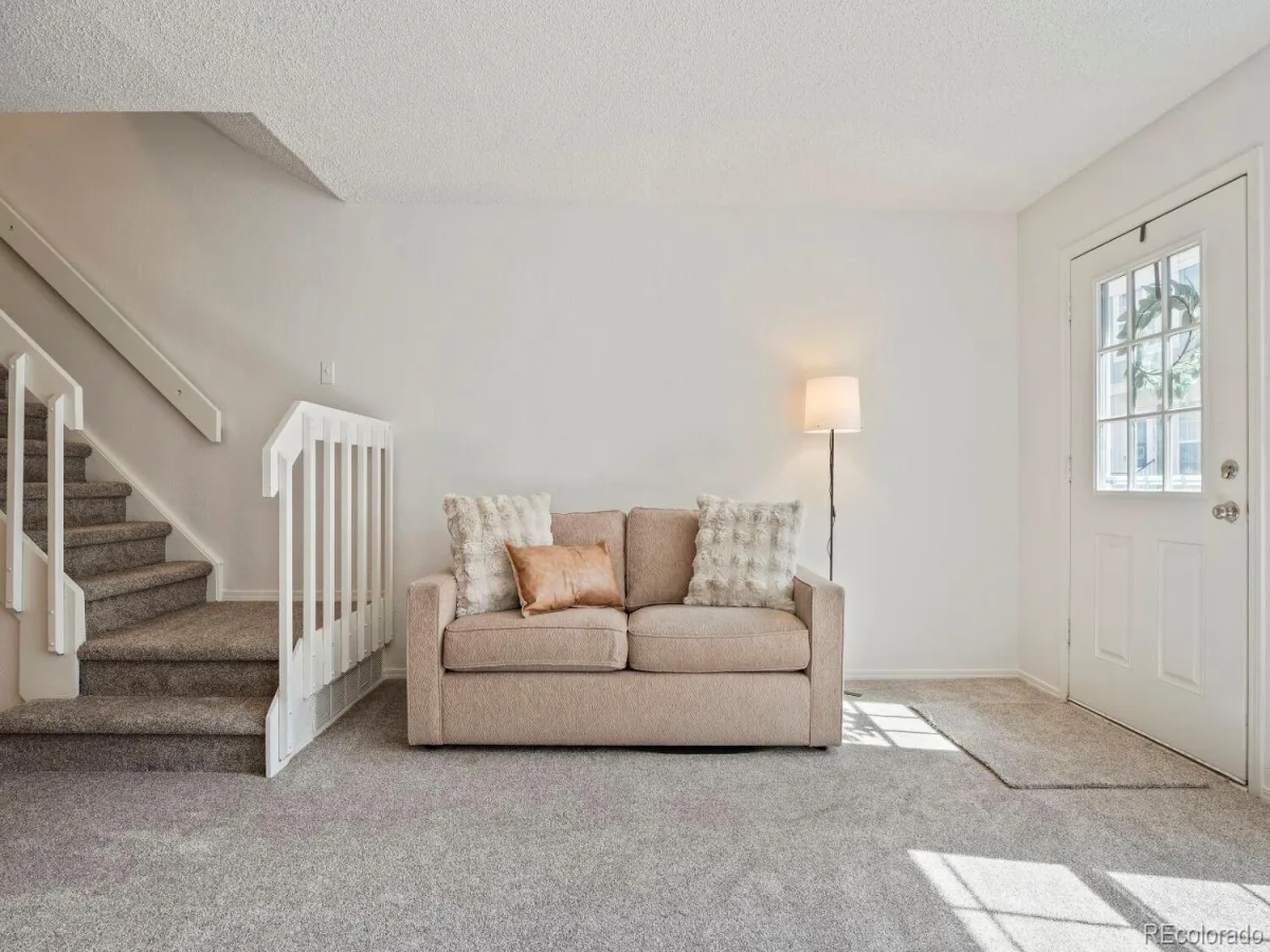 12063 E Hoye Drive Aurora CO 80012 | MLS #REC6709985 10022026165347 1200 4