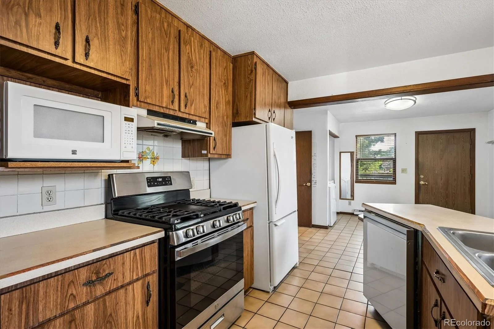 240 Stuart Street Denver CO 80219 | MLS #REC6710308 07272026010448 1600 11