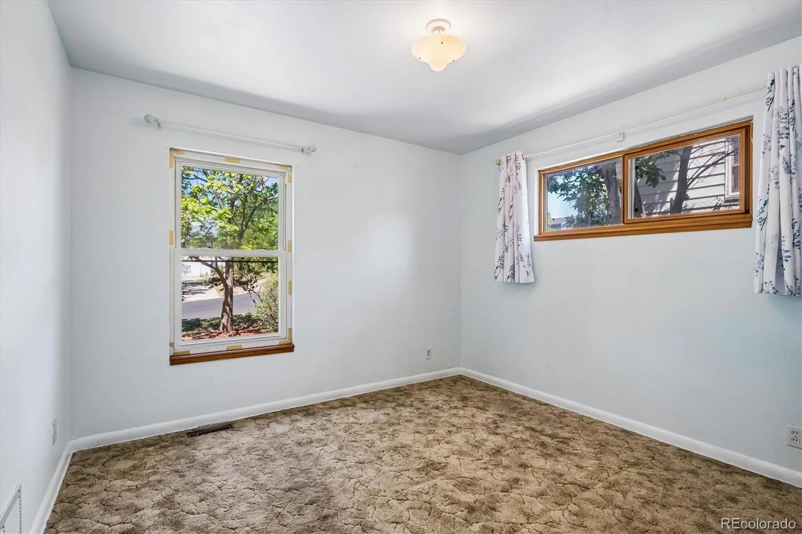 240 Stuart Street Denver CO 80219 | MLS #REC6710308 07272026010448 1600 17