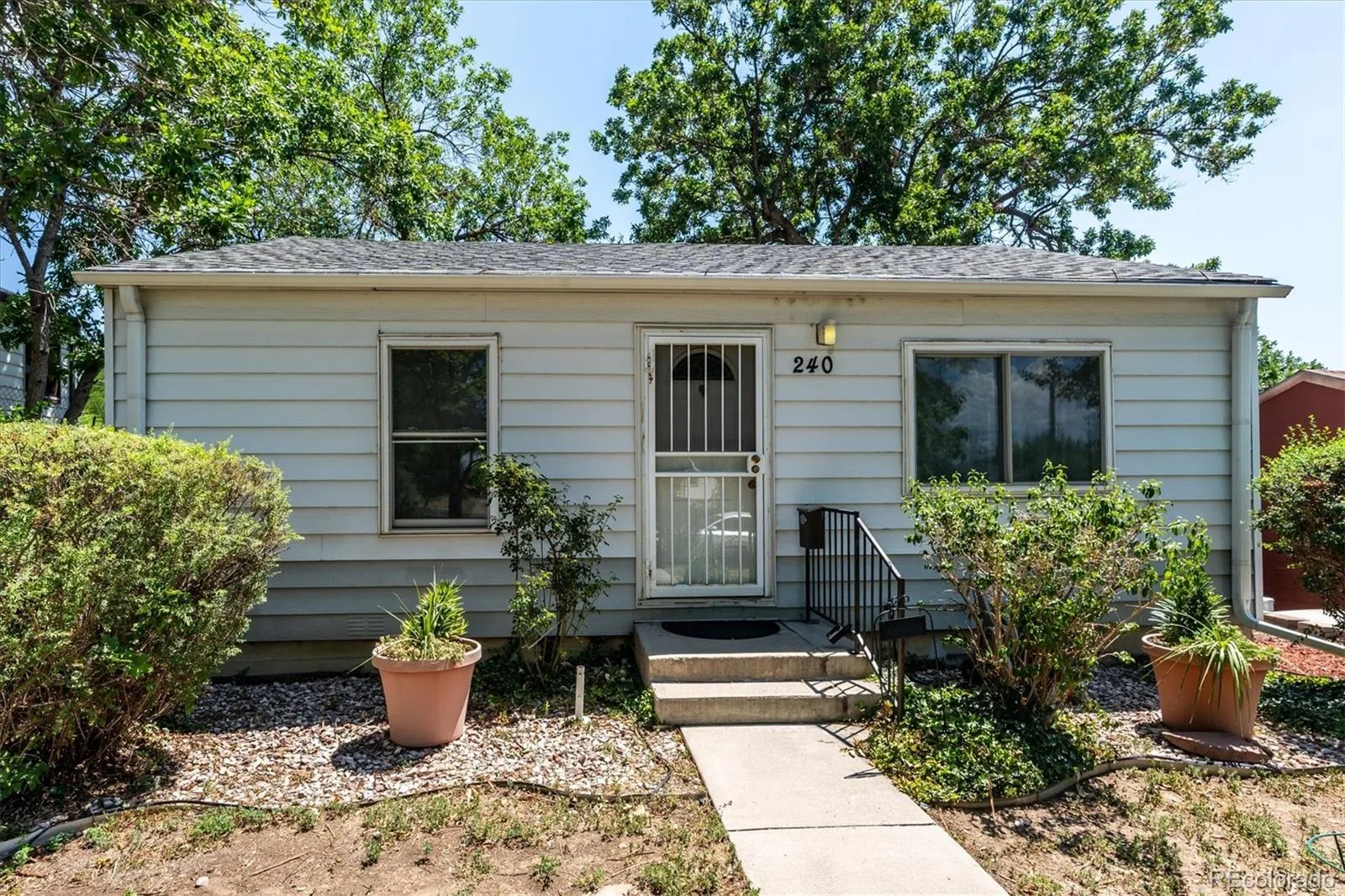 240 Stuart Street Denver CO 80219 | MLS #REC6710308 07272026010448 1600 3