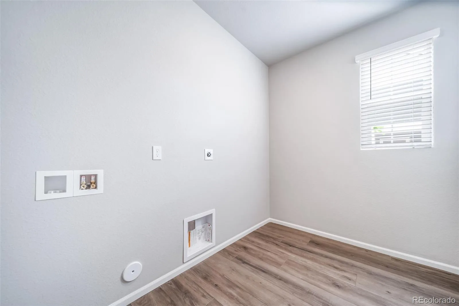 5174 N Quatar Street Aurora CO 80019 | MLS #REC6718047 08192026174252 1600 22