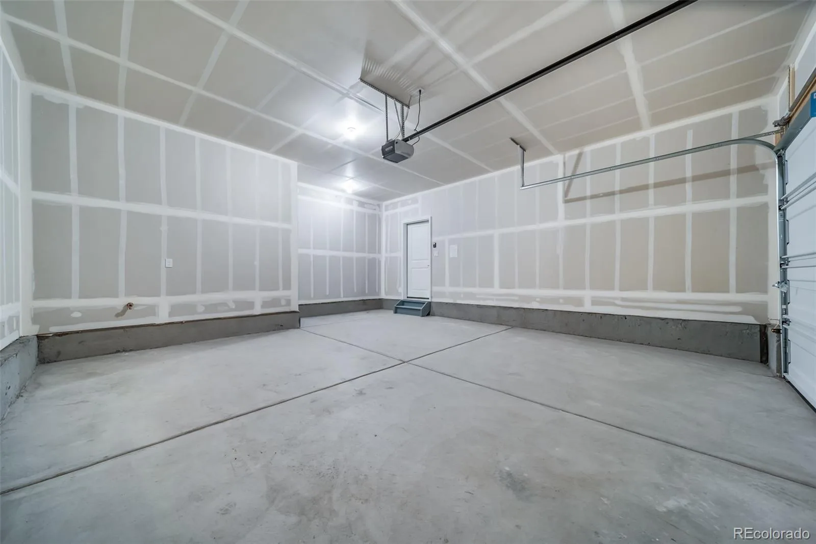 5174 N Quatar Street Aurora CO 80019 | MLS #REC6718047 08192026174252 1600 23