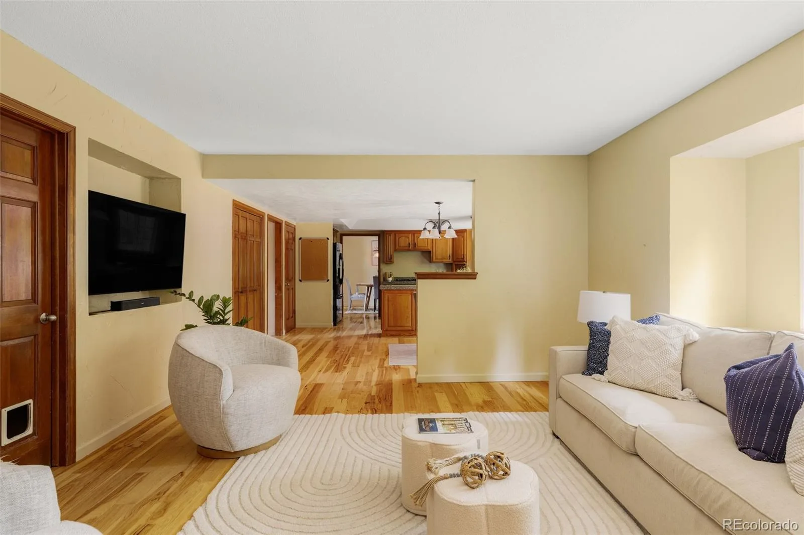 4812 S Carson Street Aurora CO 80015 MLS #REC6718049 06092026050359 1600 14