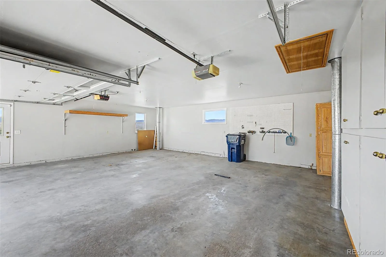 6894 W Chatfield Lane Littleton CO 80125 | MLS #REC6719567 08212026214528 1600 21