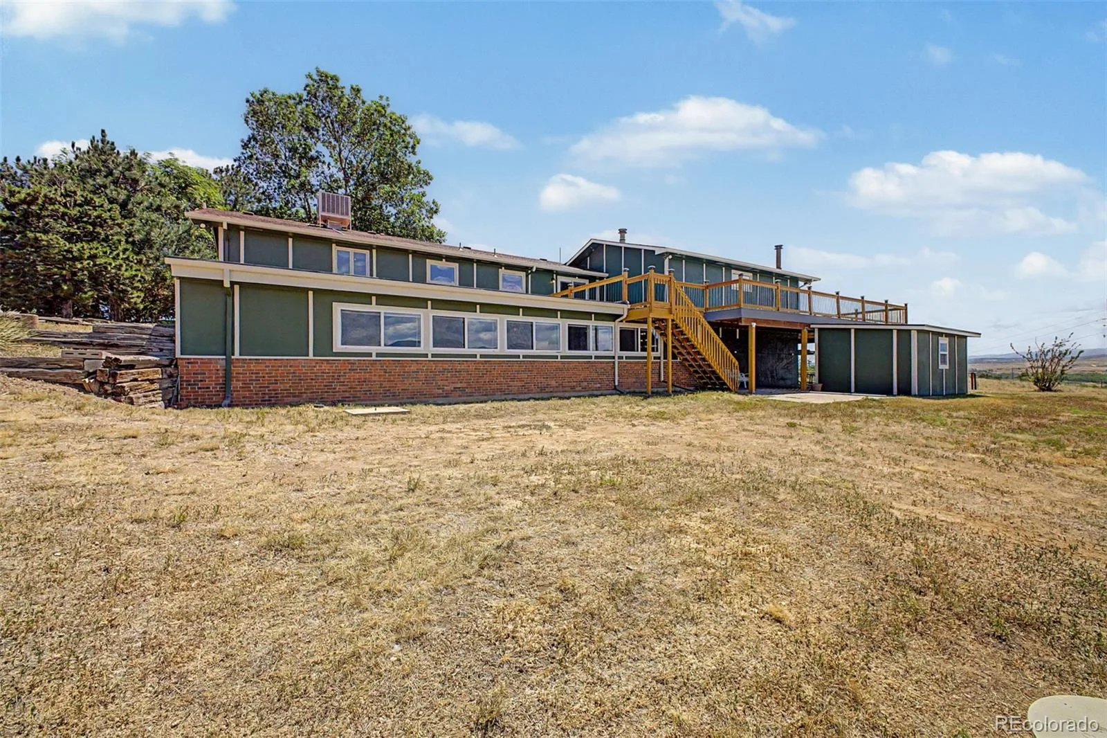 6894 W Chatfield Lane Littleton CO 80125 | MLS #REC6719567 08212026214528 1600 24