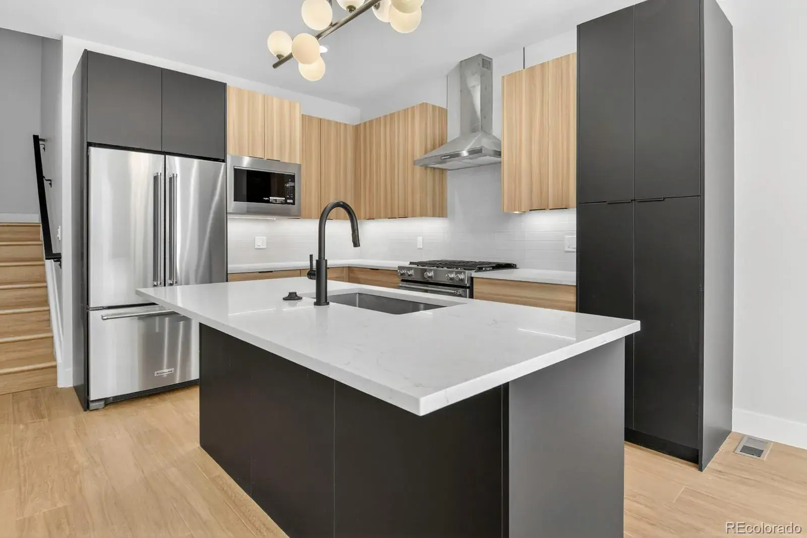 10012025162312 1600 0