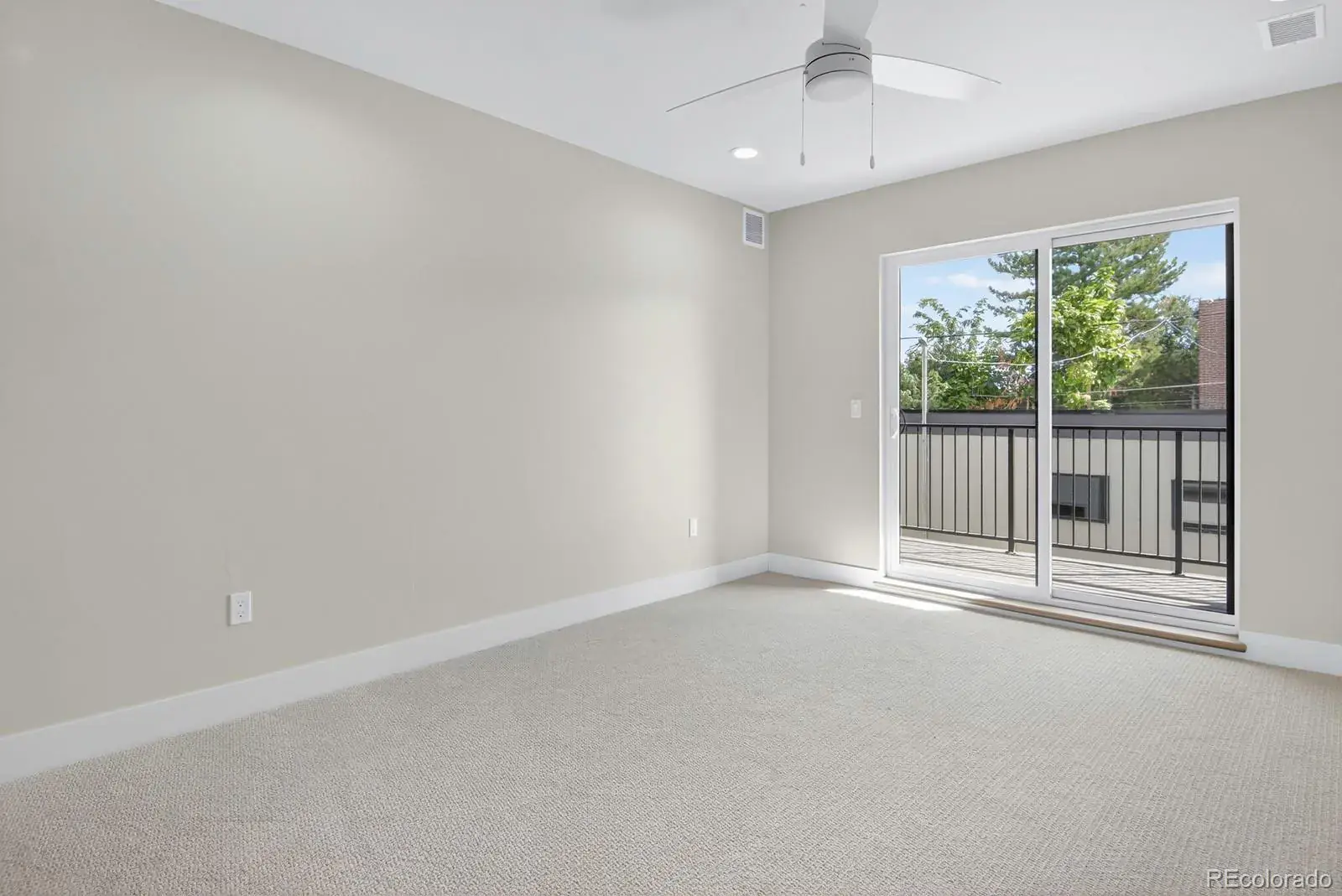 10012025162312 1600 10