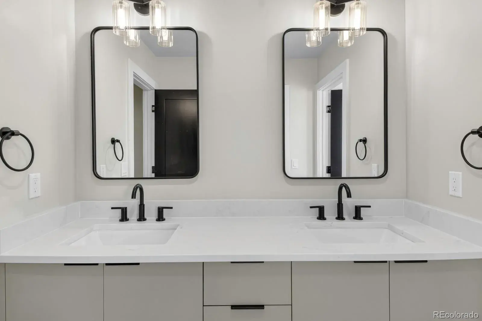 10012025162312 1600 18