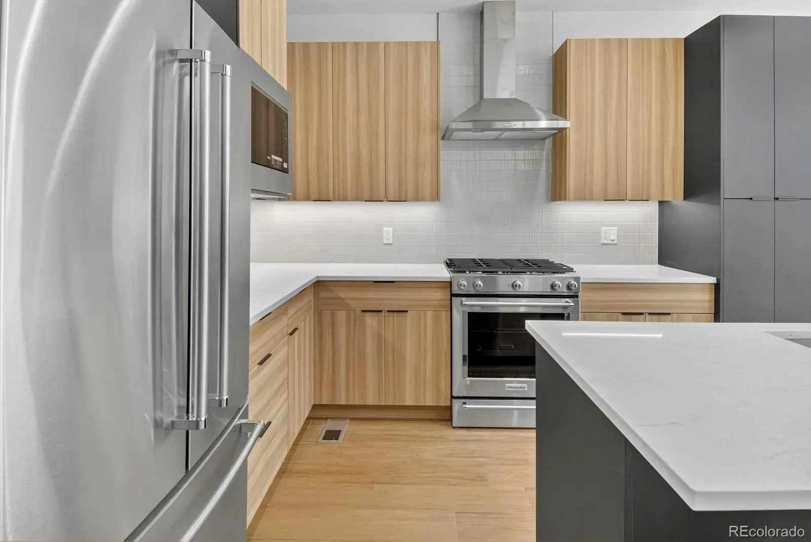 10012025162312 1600 7