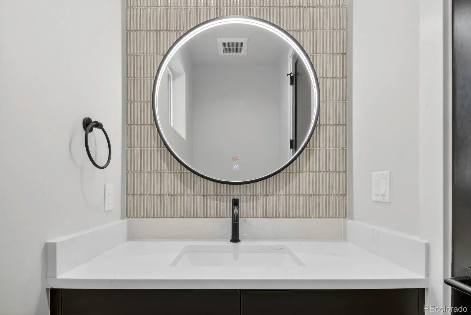 10012025162312 1600 9