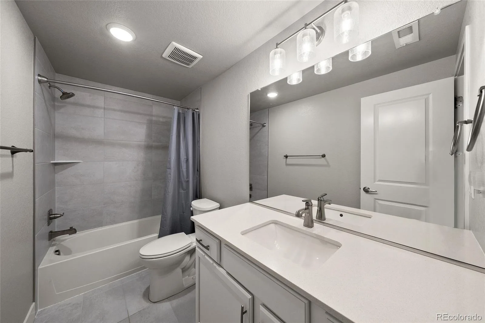 5165 Lake Terrace Lane Longmont CO 80504 | MLS #REC6720109 06252026211208 1600 37