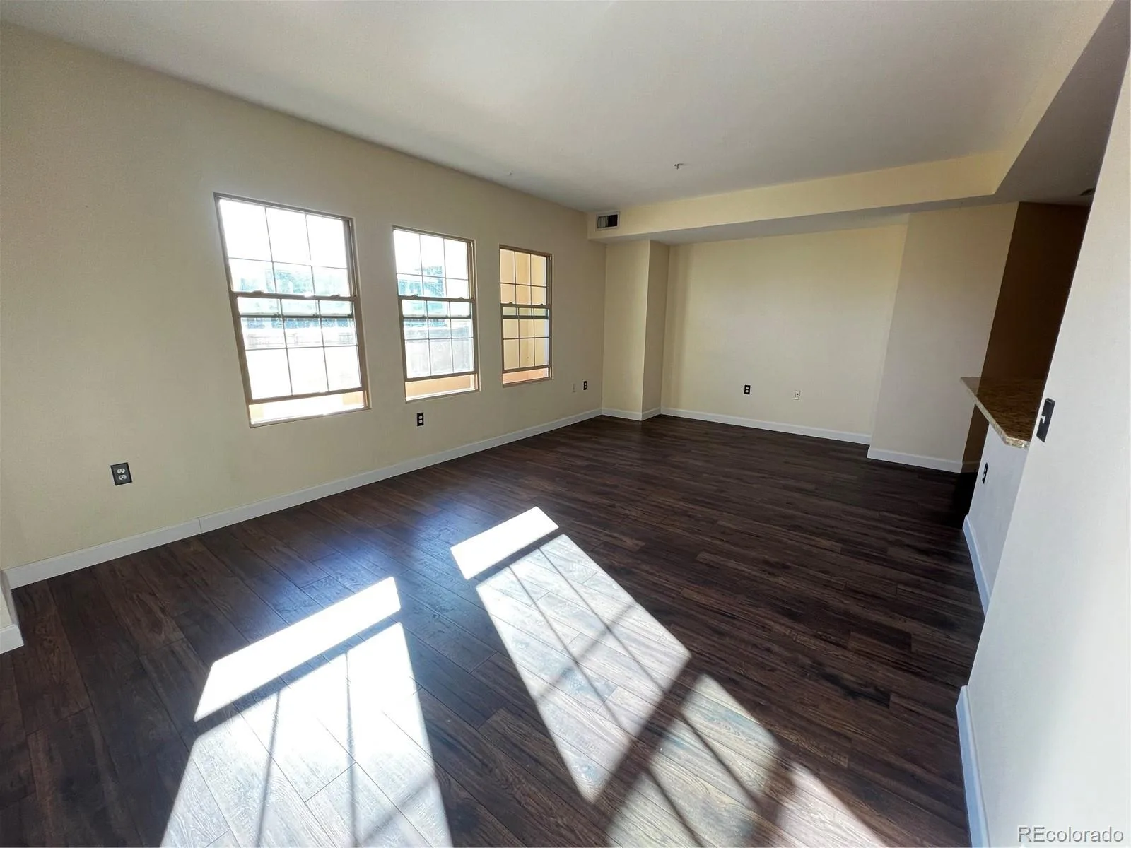 925 N Lincoln Street #3H Denver CO 80203 | MLS #REC6722639 08022026071036 1600 23