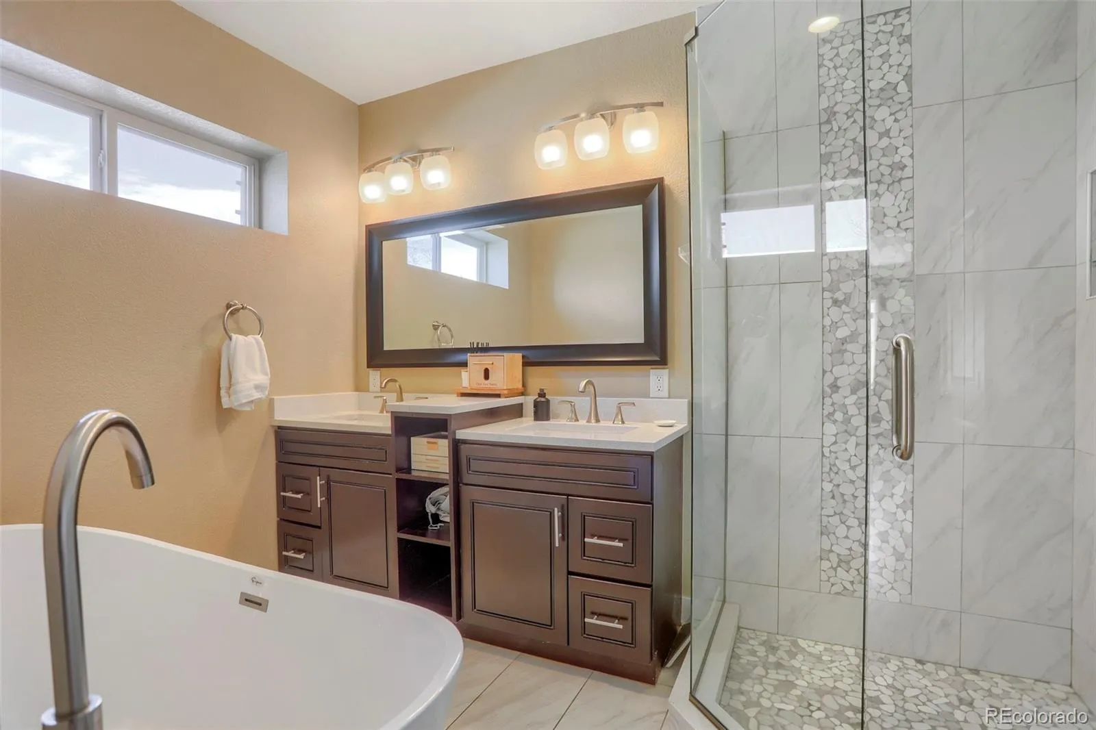 04222026003955 1600 11