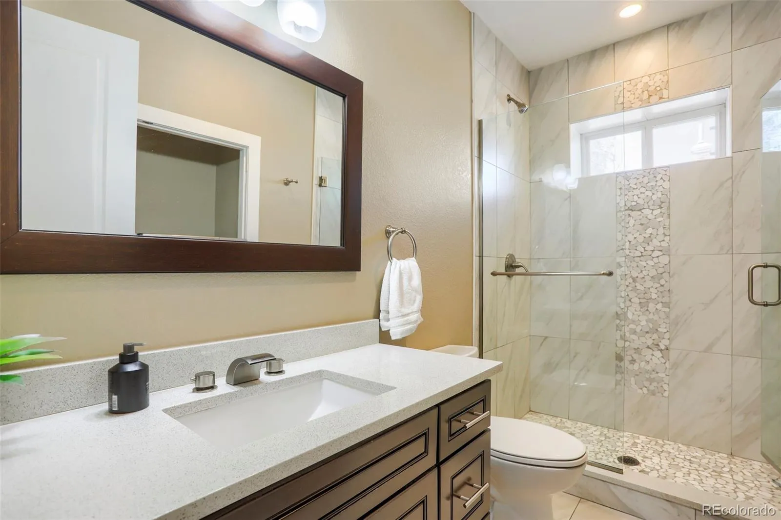 04222026003955 1600 14