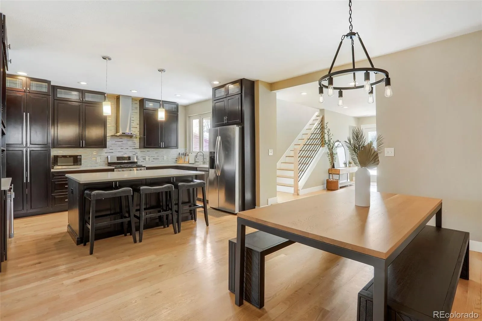 04222026003955 1600 8