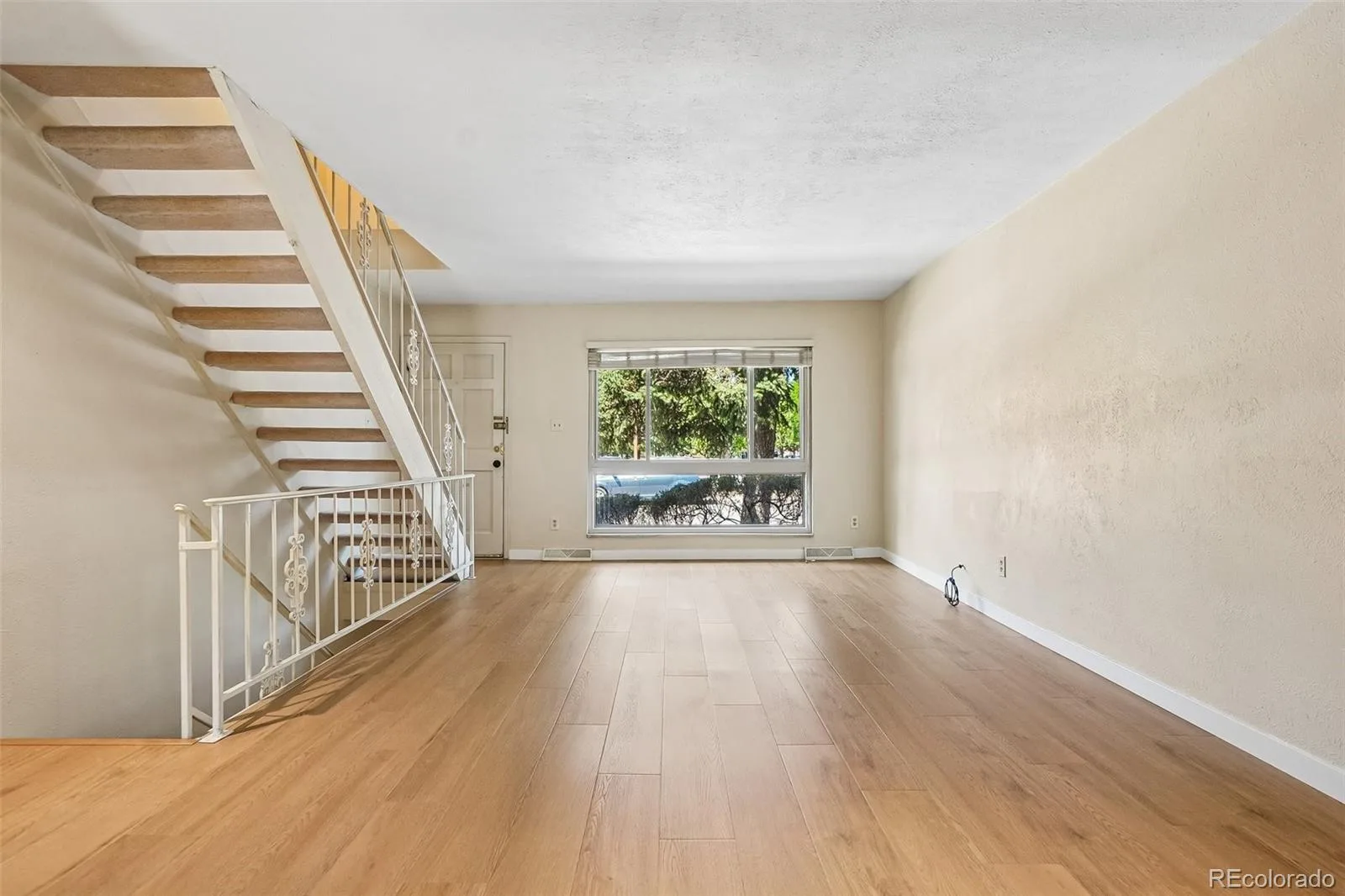 6472 E Mississippi Avenue Denver CO 80224 MLS #REC6726589 07192026183617 1600 7