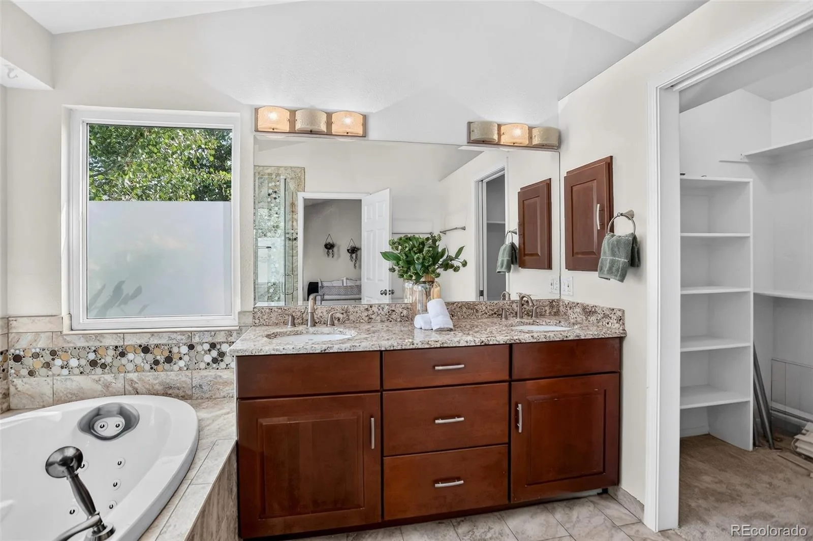 16392 E Hialeah Drive Centennial CO 80015 | MLS #REC6727311 08012026020449 1600 15