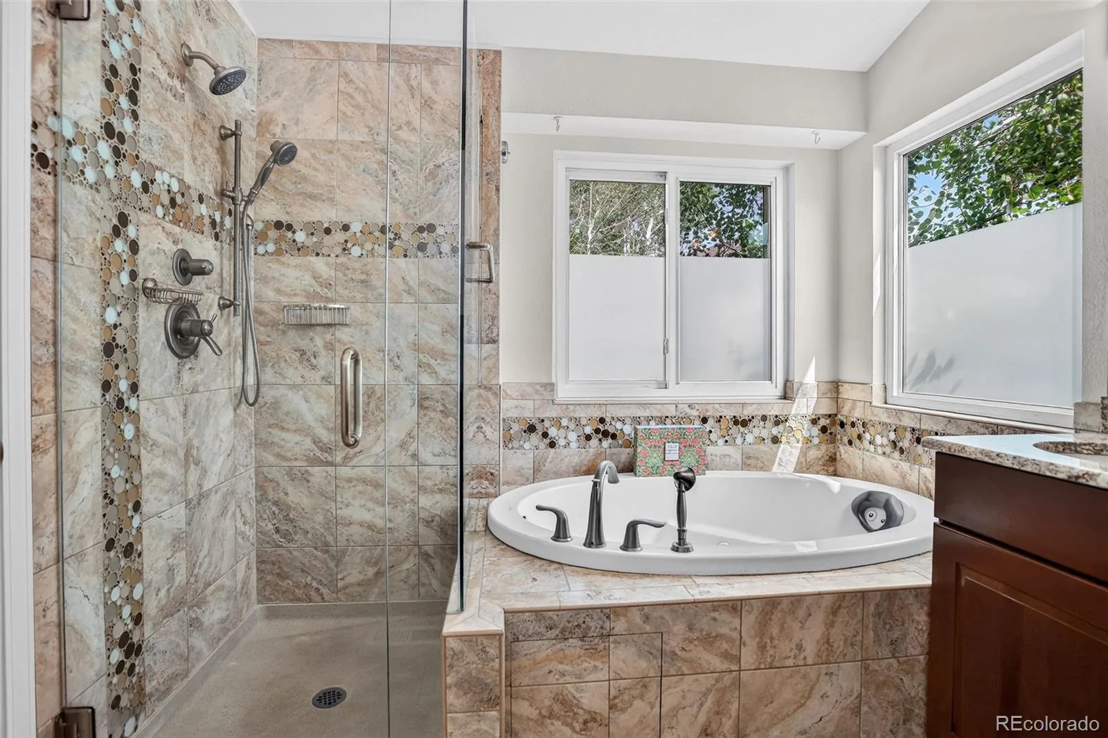 16392 E Hialeah Drive Centennial CO 80015 | MLS #REC6727311 08012026020449 1600 16