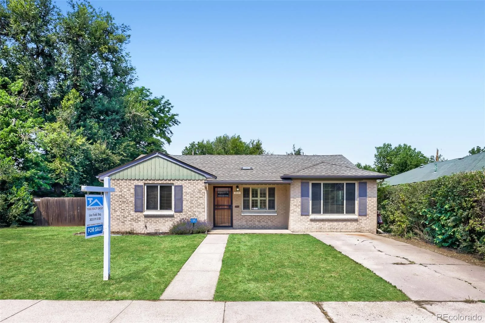 2635 Hudson Street Denver CO 80207 | MLS #REC6729943 09222026140646 1600 25