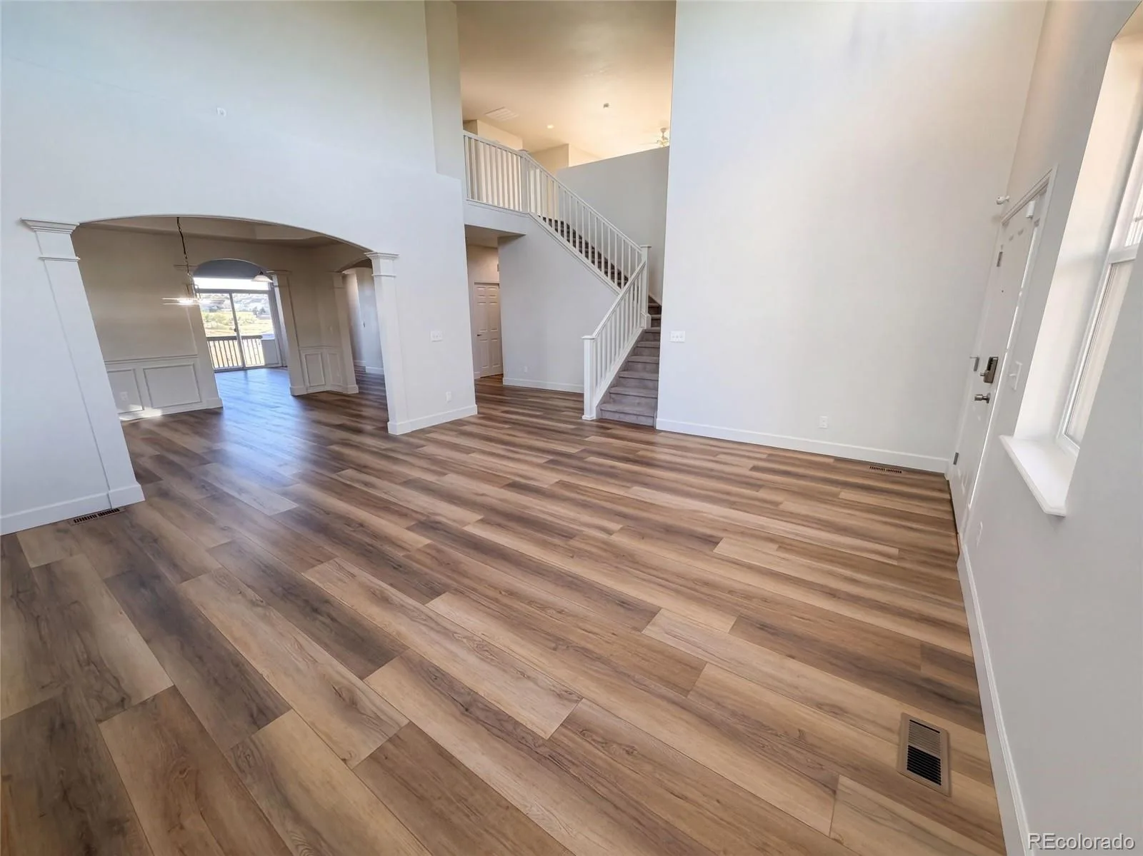 5406 S Fultondale Way Aurora CO 80016 | MLS #REC6730176 09282026235300 1600 11