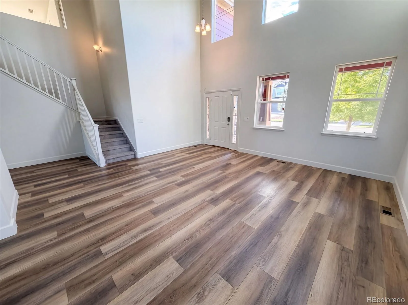 5406 S Fultondale Way Aurora CO 80016 | MLS #REC6730176 09282026235300 1600 15