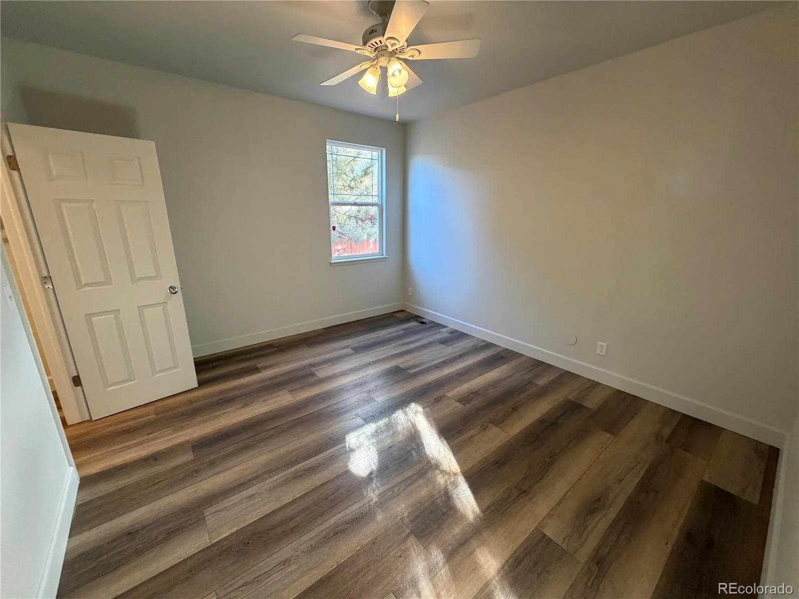 5406 S Fultondale Way Aurora CO 80016 | MLS #REC6730176 09282026235300 1600 23
