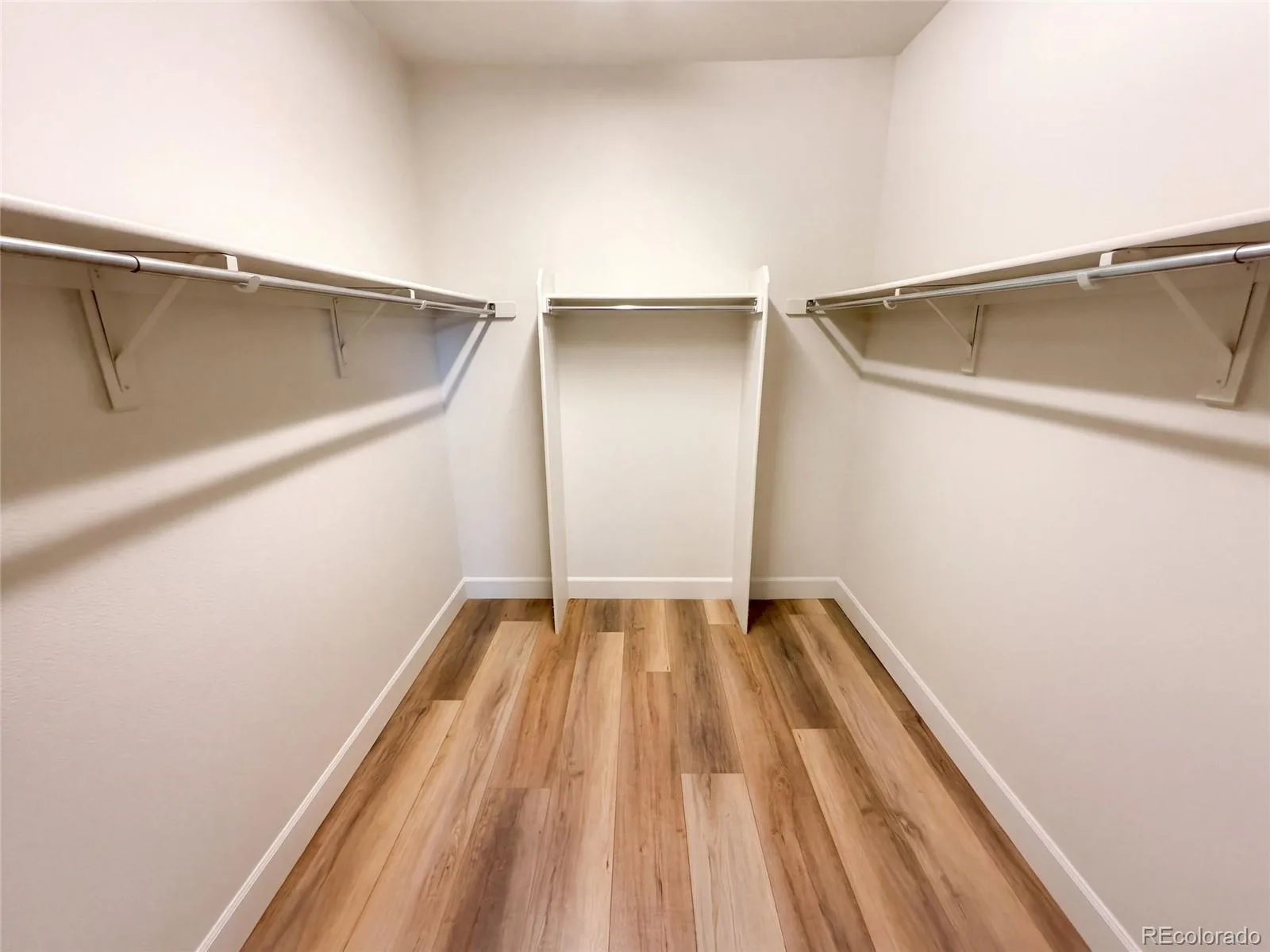 5406 S Fultondale Way Aurora CO 80016 | MLS #REC6730176 09282026235300 1600 25