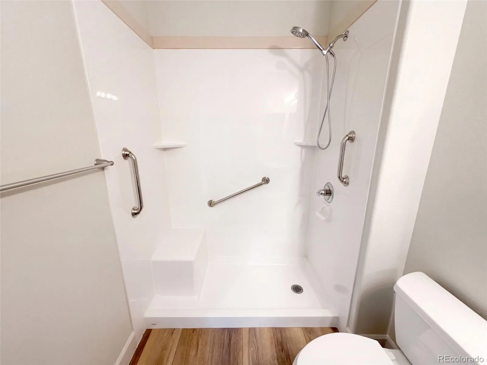 5406 S Fultondale Way Aurora CO 80016 | MLS #REC6730176 09282026235300 1600 40