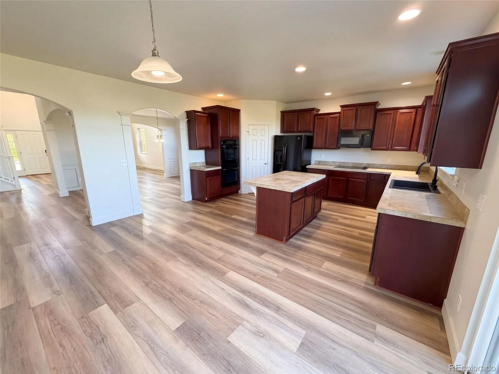 5406 S Fultondale Way Aurora CO 80016 | MLS #REC6730176 09282026235300 1600 5