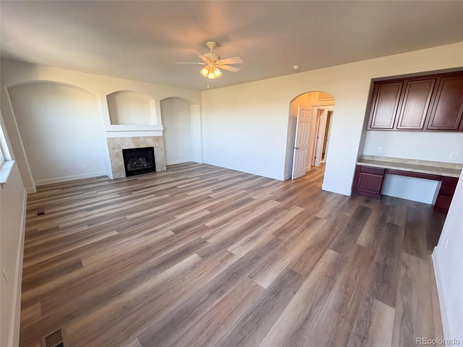 5406 S Fultondale Way Aurora CO 80016 | MLS #REC6730176 09282026235300 1600 9