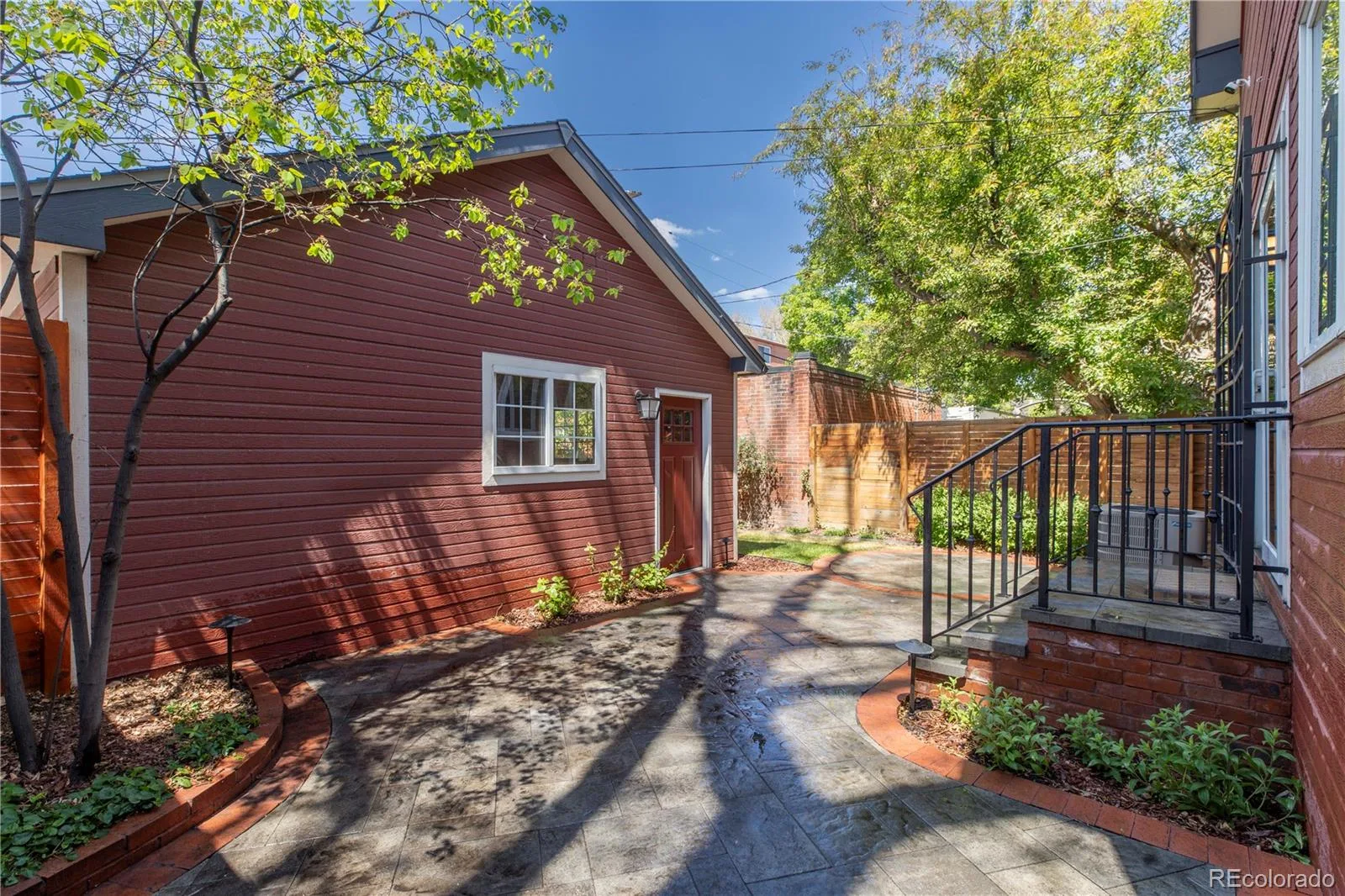 1361 Elizabeth Street Denver CO 80206 | MLS #REC6734206 08272026054317 1600 23