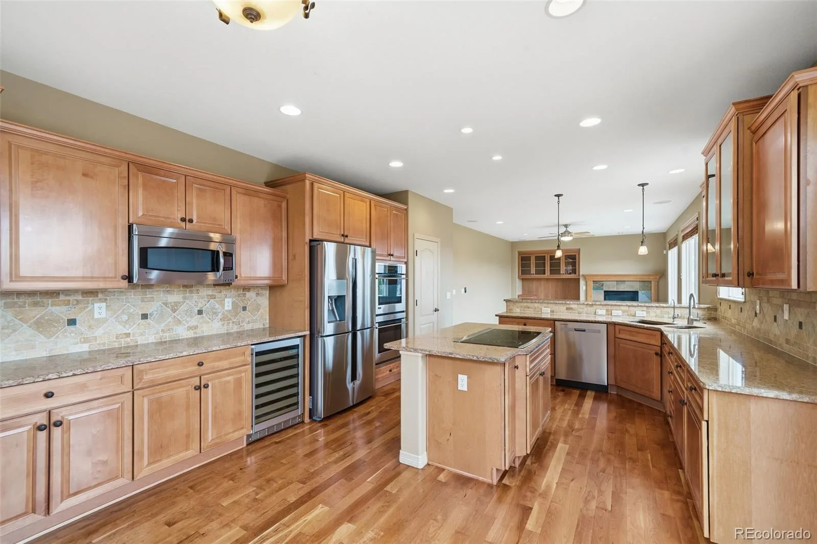 10977 Glengate Circle Highlands Ranch CO 80130 MLS #REC6736269 06272026052738 1600 12