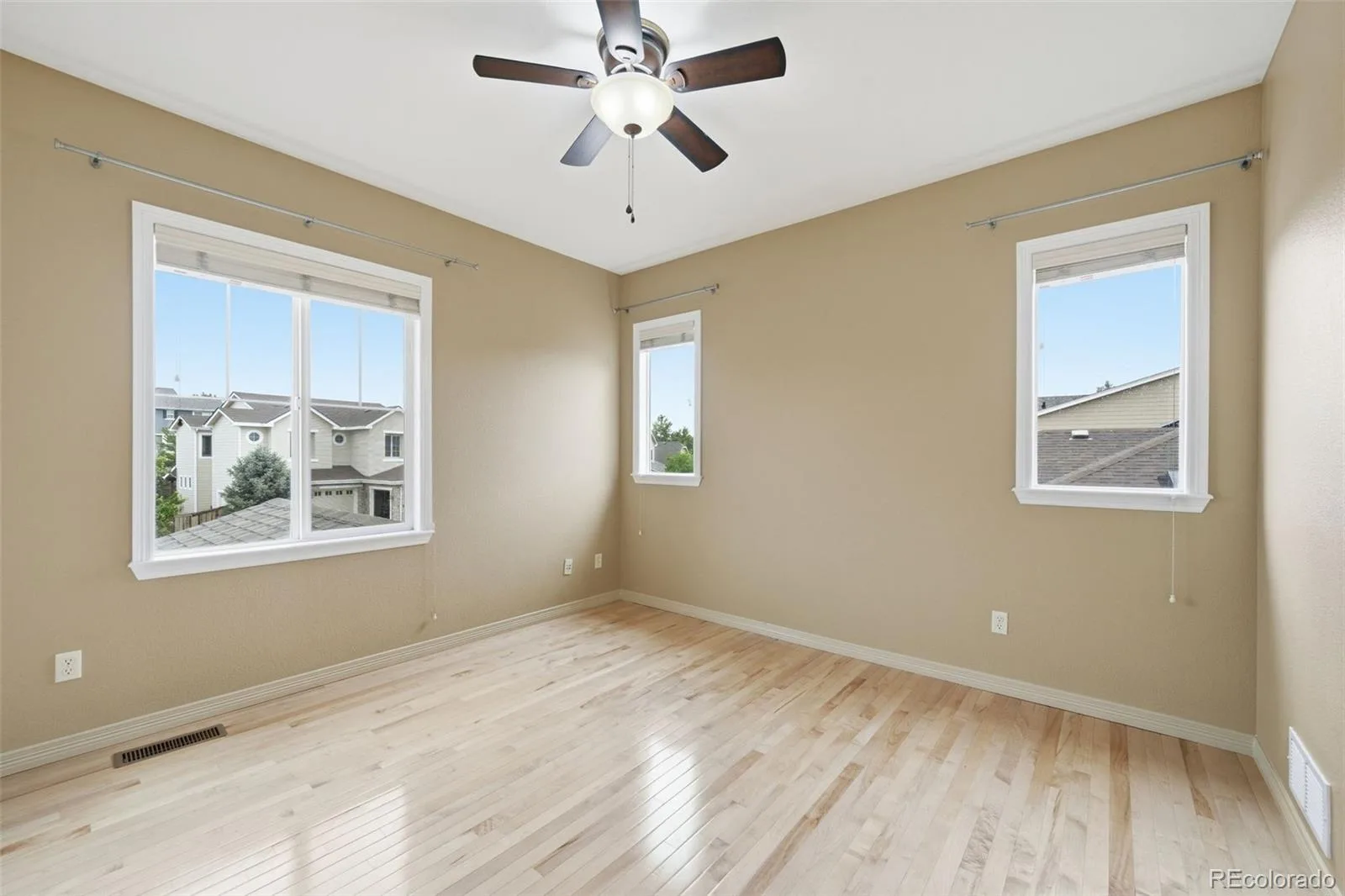 10977 Glengate Circle Highlands Ranch CO 80130 MLS #REC6736269 06272026052738 1600 31