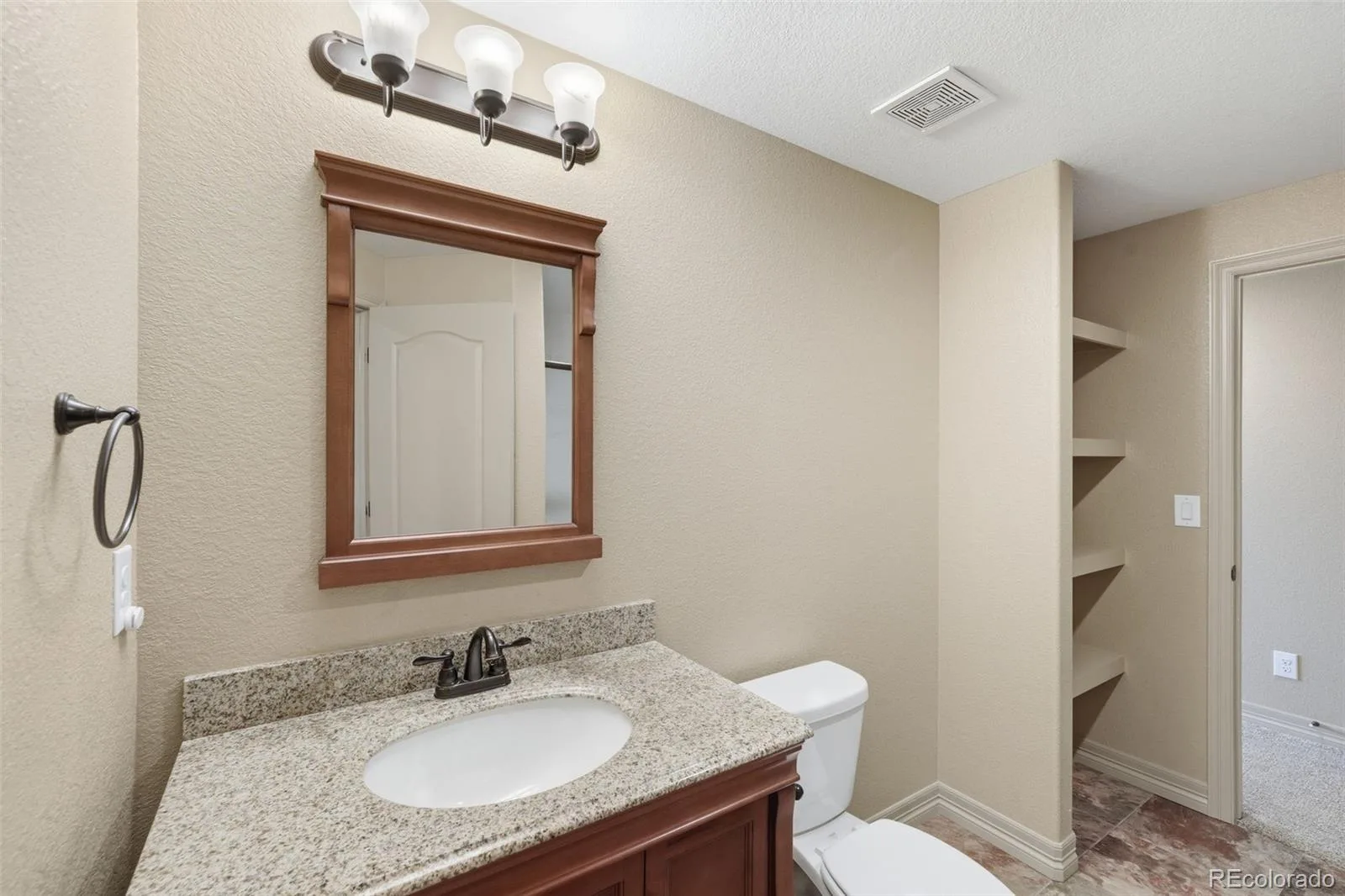 10977 Glengate Circle Highlands Ranch CO 80130 MLS #REC6736269 06272026052738 1600 41