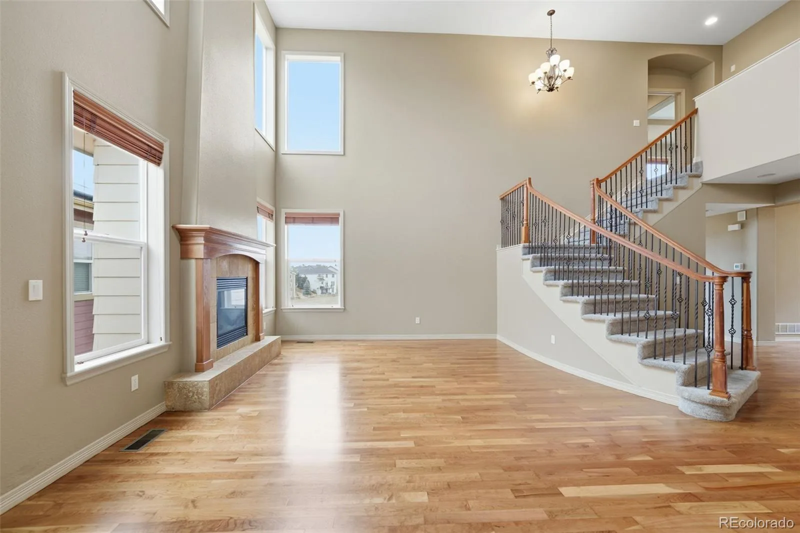 10977 Glengate Circle Highlands Ranch CO 80130 MLS #REC6736269 06272026052738 1600 5