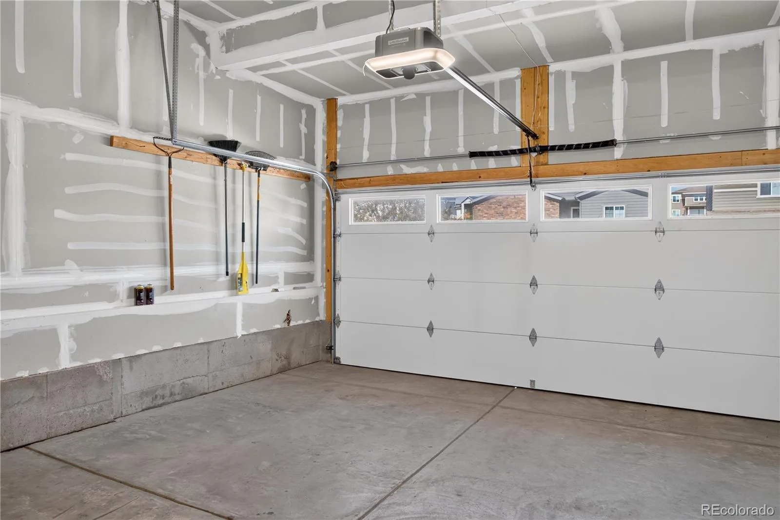 2174 Villageview Lane Castle Rock CO 80104 | MLS #REC6736707 08072026192831 1600 24