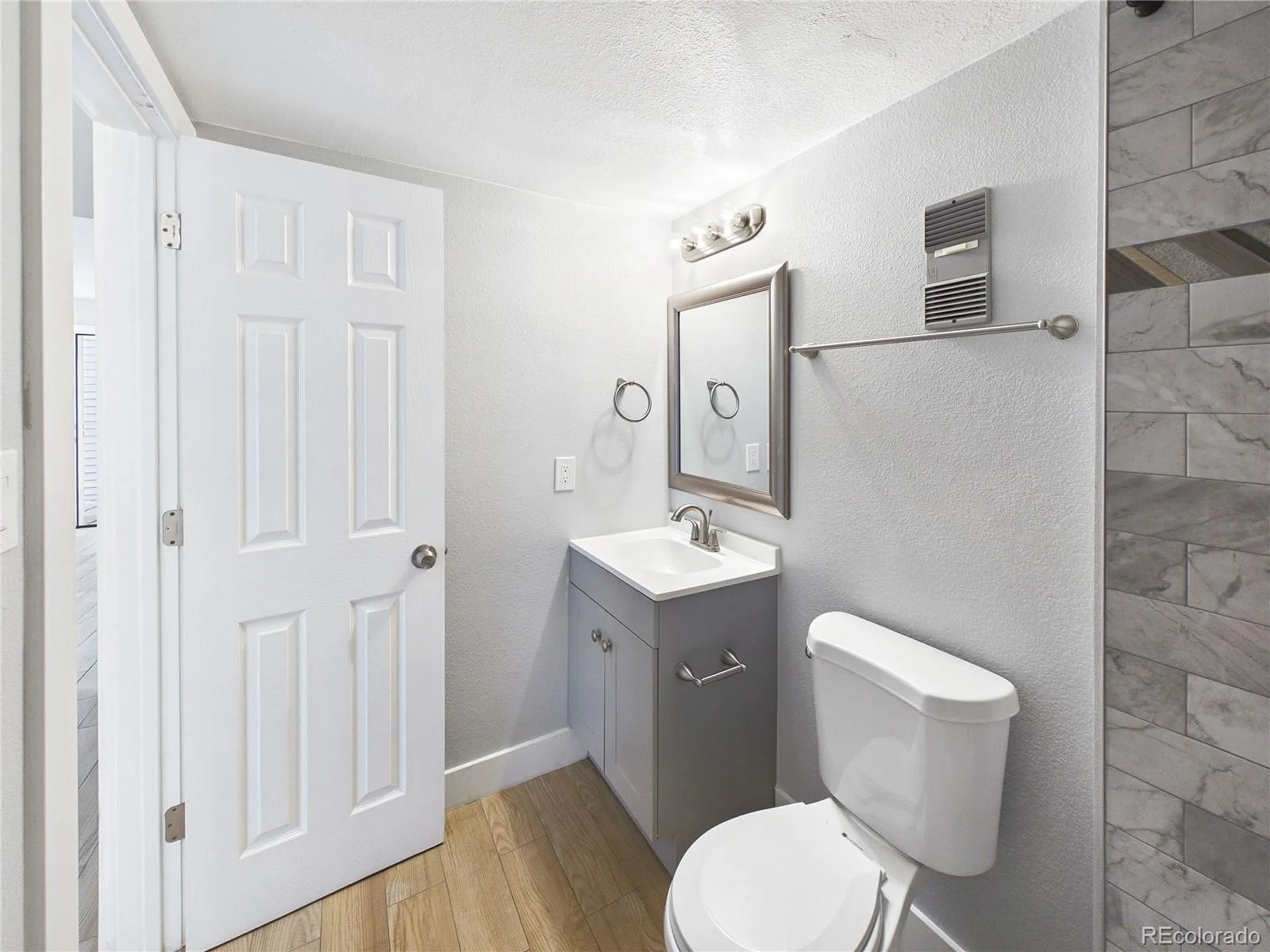 1926 S Vaughn Way #104 Aurora CO 80014 | MLS #REC6739871 09292026232927 1600 14
