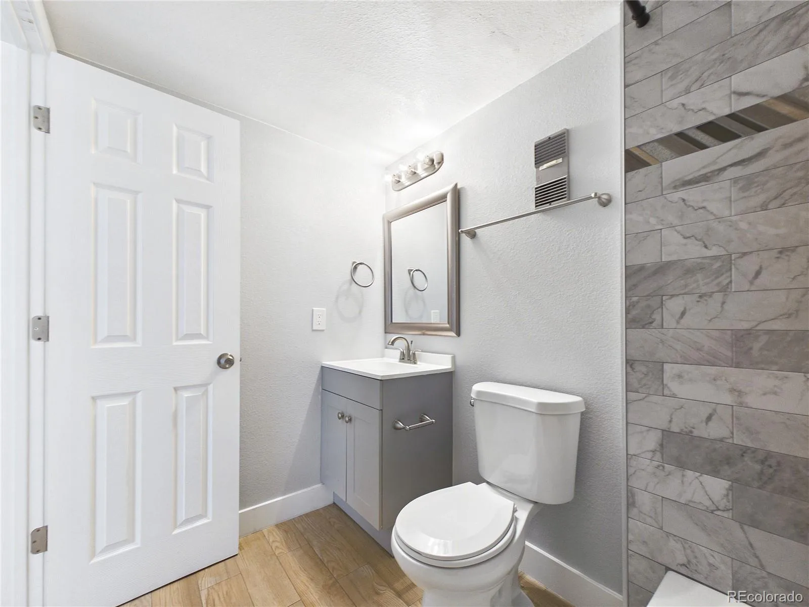 1926 S Vaughn Way #104 Aurora CO 80014 | MLS #REC6739871 09292026232927 1600 15