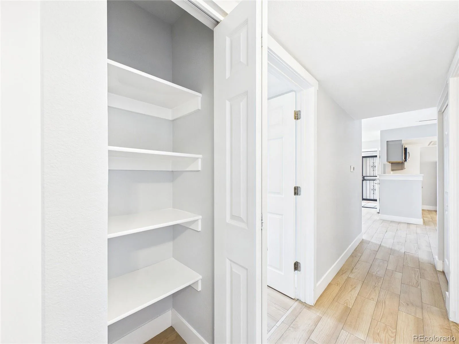 1926 S Vaughn Way #104 Aurora CO 80014 | MLS #REC6739871 09292026232927 1600 25