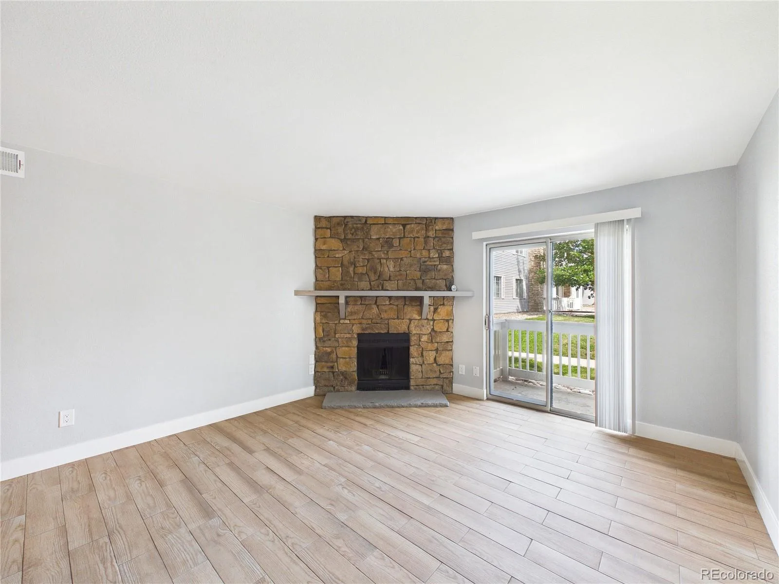 1926 S Vaughn Way #104 Aurora CO 80014 | MLS #REC6739871 09292026232927 1600 4