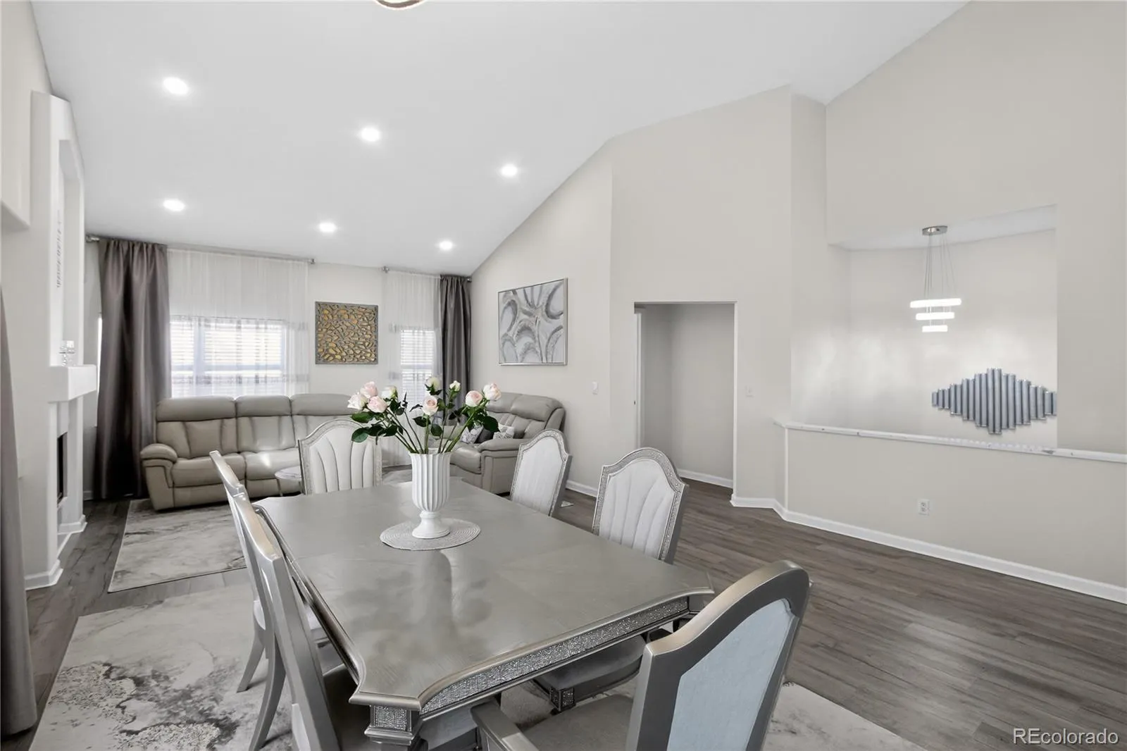 2217 S Kenton Way Aurora CO 80014 MLS #REC6741414 04162026071652 1600 2